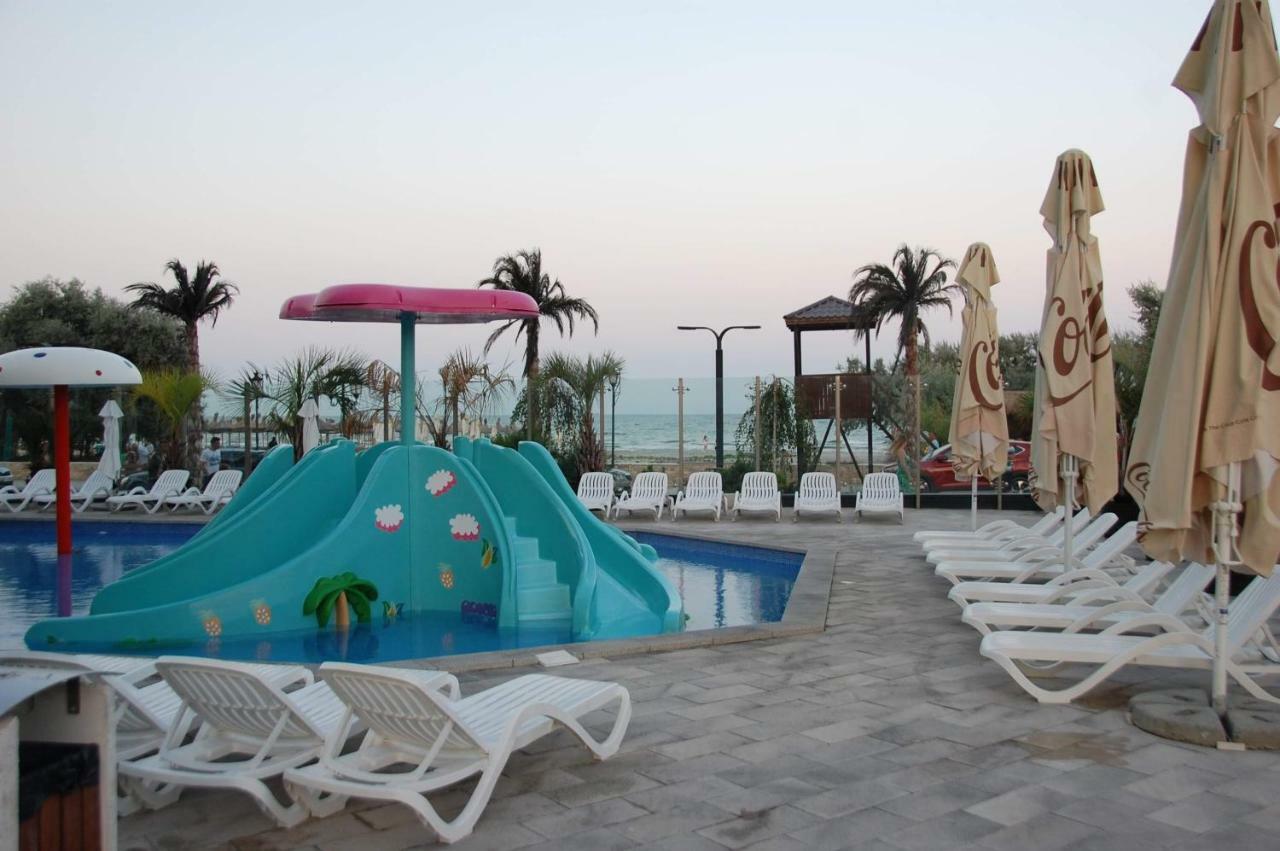 Umi Apartment Alezzi Resort Năvodari 외부 사진